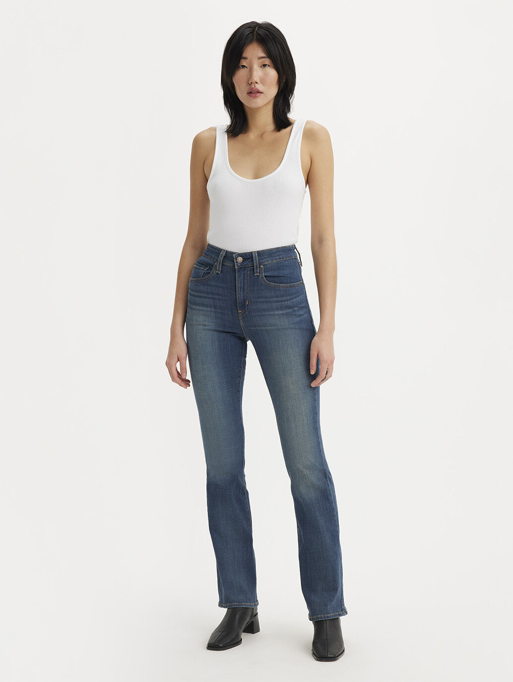 Levi’s® Women's 725 High-Rise Bootcut Jeans